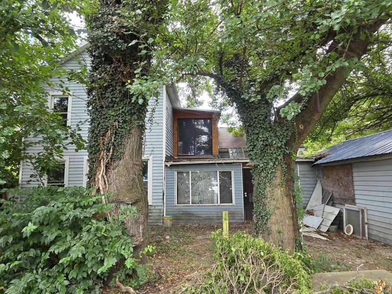 211 S Cherry ST, Muncie, IN 47305