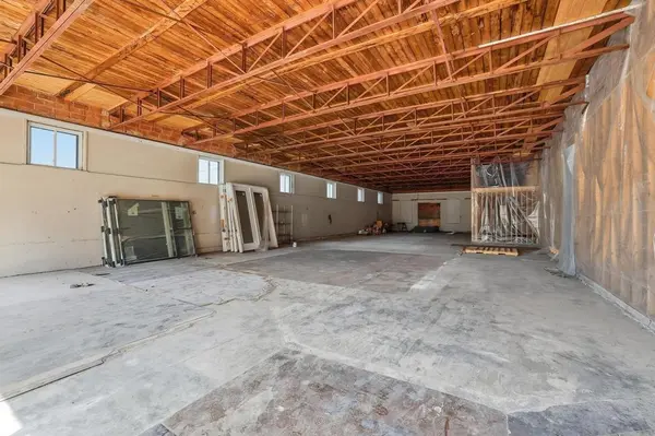 211 W Lamar Street, Sherman, TX 75090