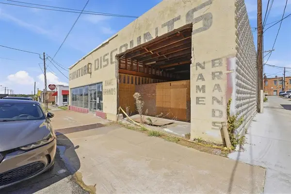 211 W Lamar Street, Sherman, TX 75090