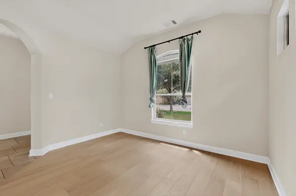 4804 Taurus WALK, Austin, TX 78738