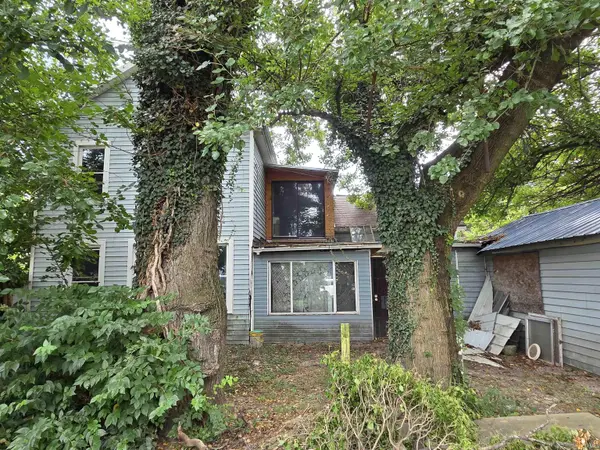 211 S Cherry ST, Muncie, IN 47305
