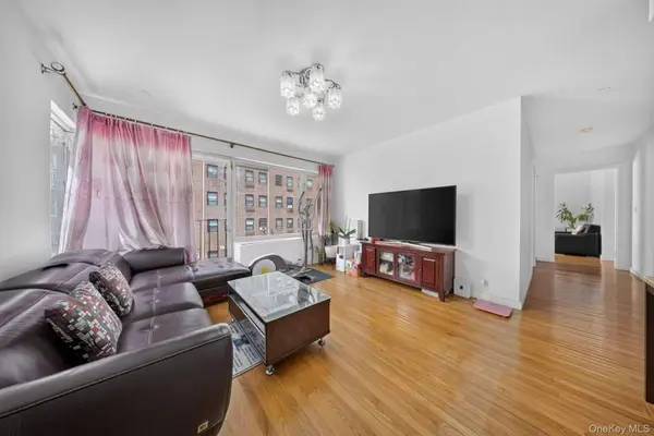 71-28 163rd ST #2A, Fresh Meadows, NY 11365