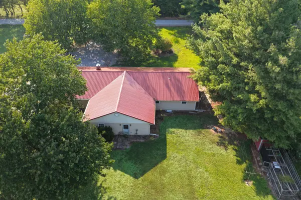 103 Smith DR, Desoto, IL 62924