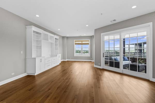 4953 Oakton ST #703, Skokie, IL 60077
