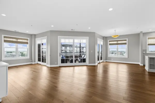 4953 Oakton ST #703, Skokie, IL 60077