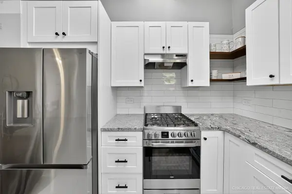 2013 N Coldspring RD, Arlington Heights, IL 60004