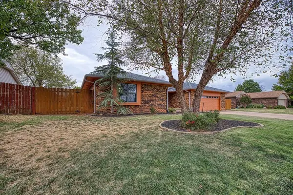 605 Hoehner AVE, Okarche, OK 73762