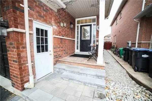 3355 Fountain Park AVE, Mississauga, ON L5M 7E2
