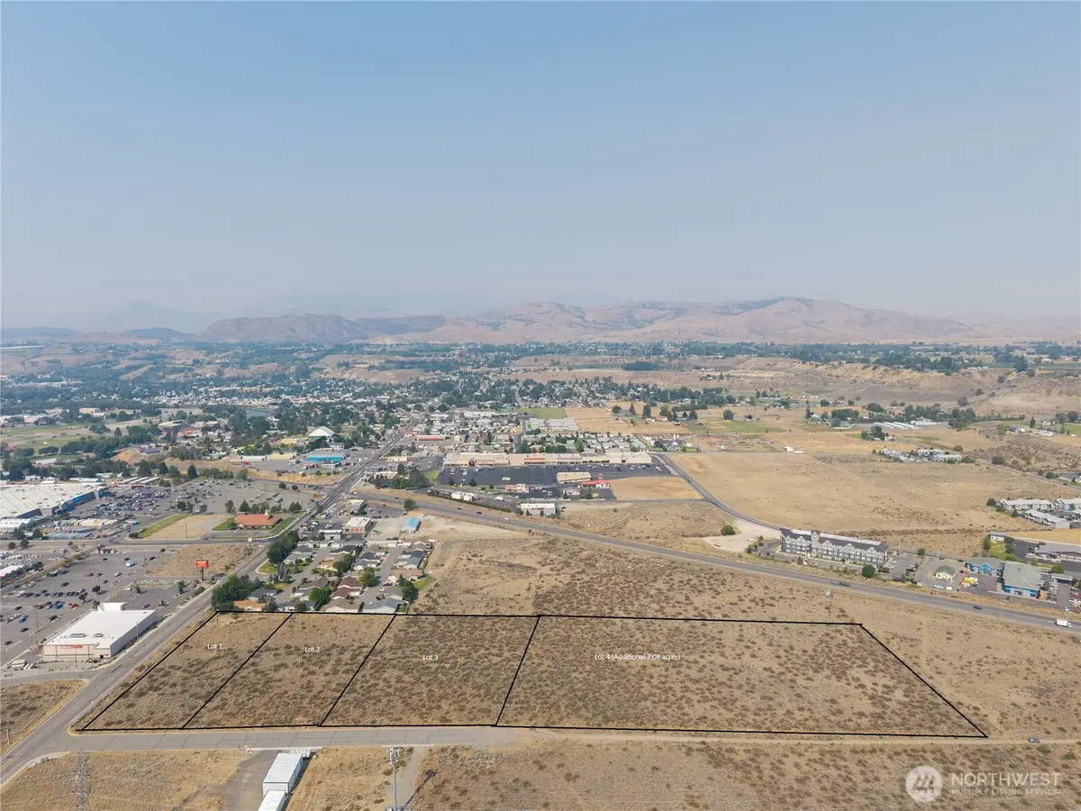 21 Engh RD, Omak, WA 98841