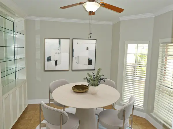 2910 S PHOENIX CV, Round Rock, TX 78665