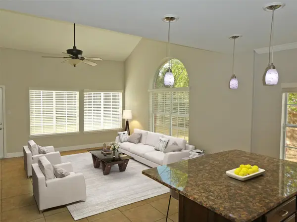 2910 S PHOENIX CV, Round Rock, TX 78665