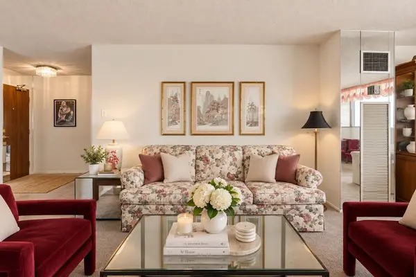 80 Antibes DR #2702, Toronto C07, ON M2R 3N5