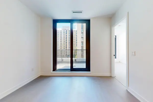 91 Montclair AVE #837, Toronto C03, ON M5P 0B1