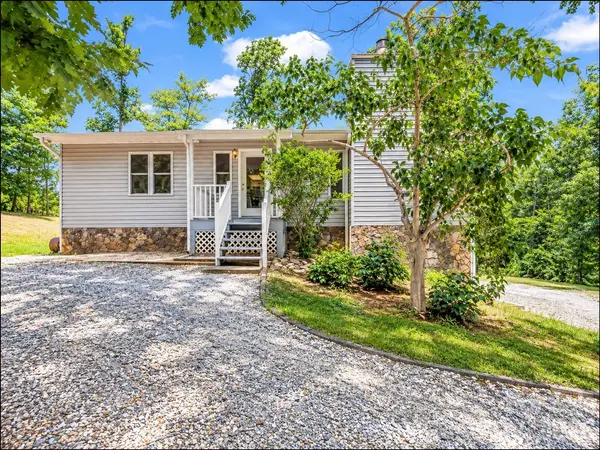 1943 Landrum RD, Columbus, NC 28722