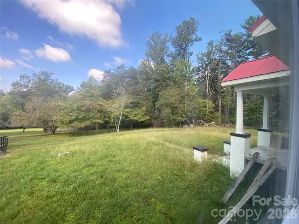 615 Vine Arden RD, Morganton, NC 28655