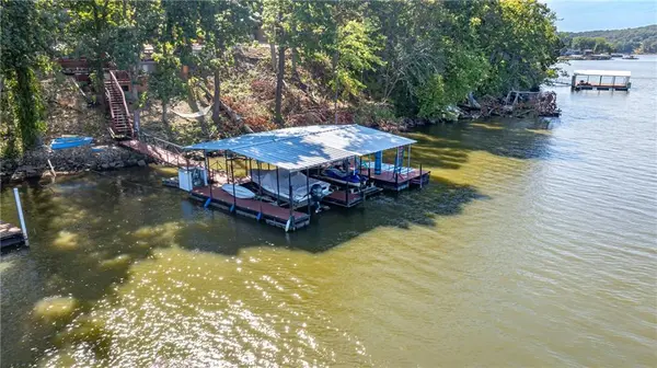26307 Santa Barbara DR, Edwards, MO 65326