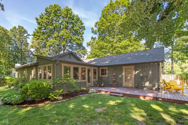 6553 Lana CT E, New Palestine, IN 46163