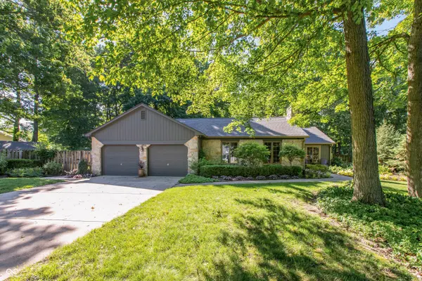 6553 Lana CT E, New Palestine, IN 46163