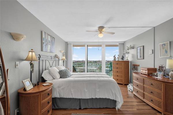 1 KEY CAPRI #704W, Treasure Island, FL, 33706 photo 24