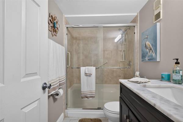 1 KEY CAPRI #704W, Treasure Island, FL, 33706 photo 33