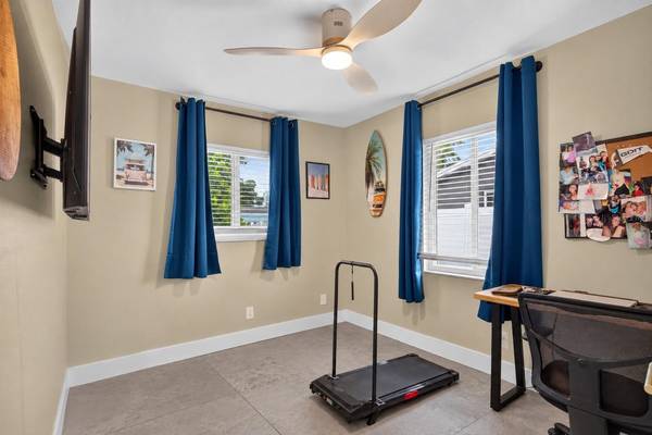 1689 PENNSYLVANIA AVE NE, St Petersburg, FL, 33703 photo 25