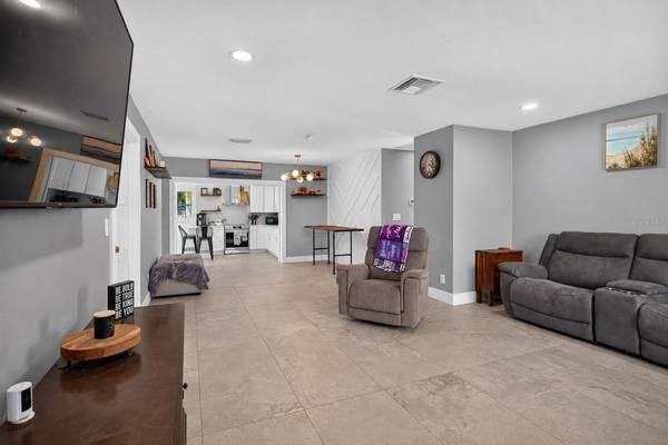 1689 PENNSYLVANIA AVE NE, St Petersburg, FL, 33703 photo 8