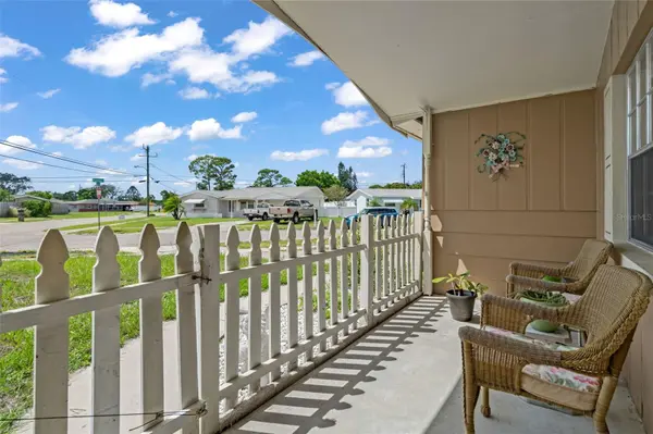 5253 FOREST HILLS DR, Holiday, FL 34690