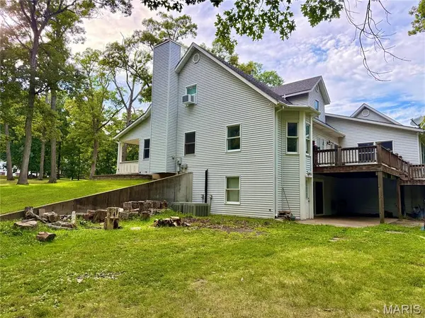 10 Isaac DR, Warrenton, MO 63383