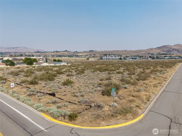 21 Engh RD, Omak, WA 98841