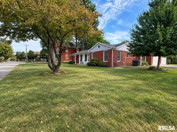 250 E PEARL ST, Winchester, IL 62694