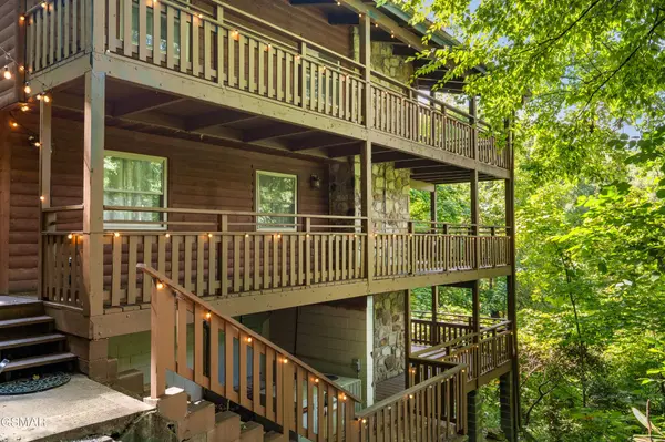 1318 N Baden Drive, Gatlinburg, TN 37738