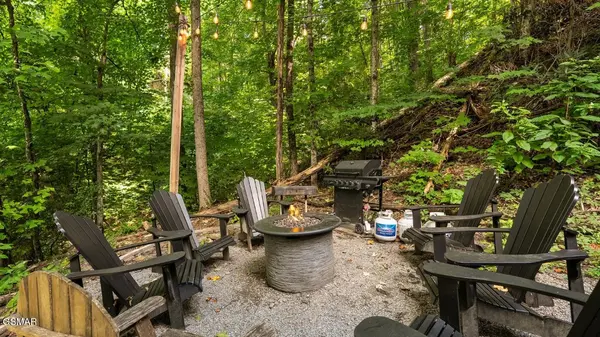 1318 N Baden Drive, Gatlinburg, TN 37738