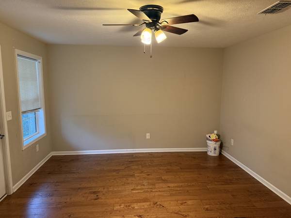 805 E Grizzard St, Tullahoma, TN 37388