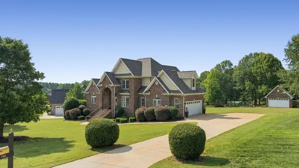 742 Tinsberry LN, Inman, SC 29349