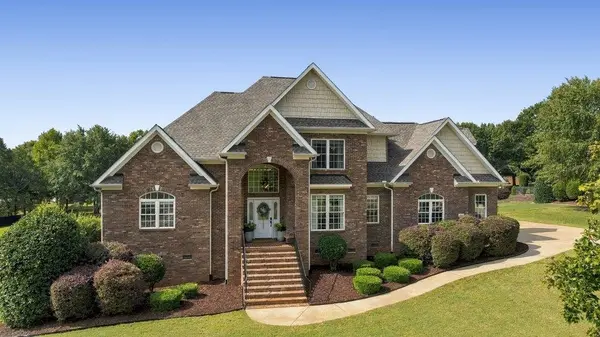 742 Tinsberry LN, Inman, SC 29349