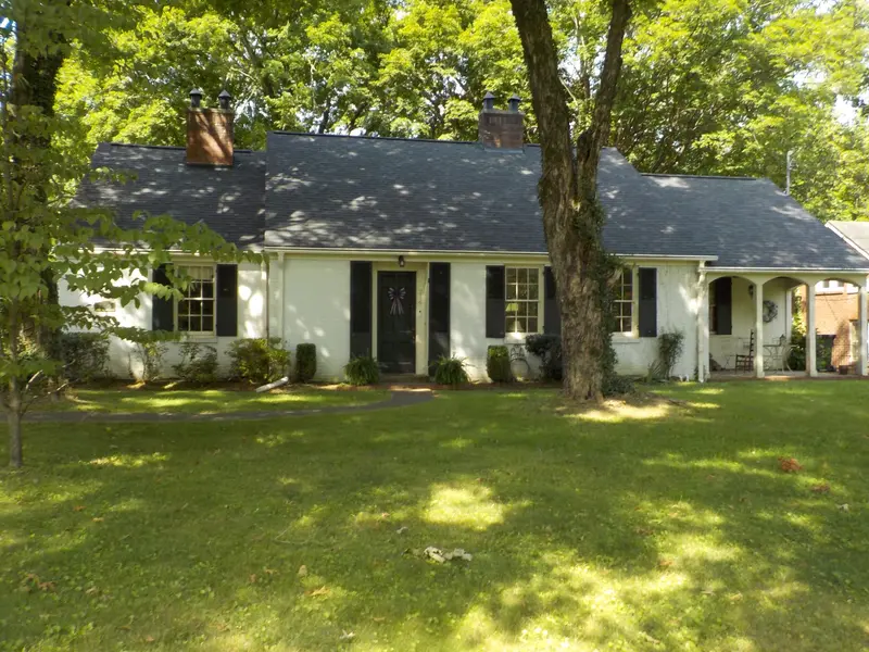216 N Hume Ave, Gallatin, TN 37066