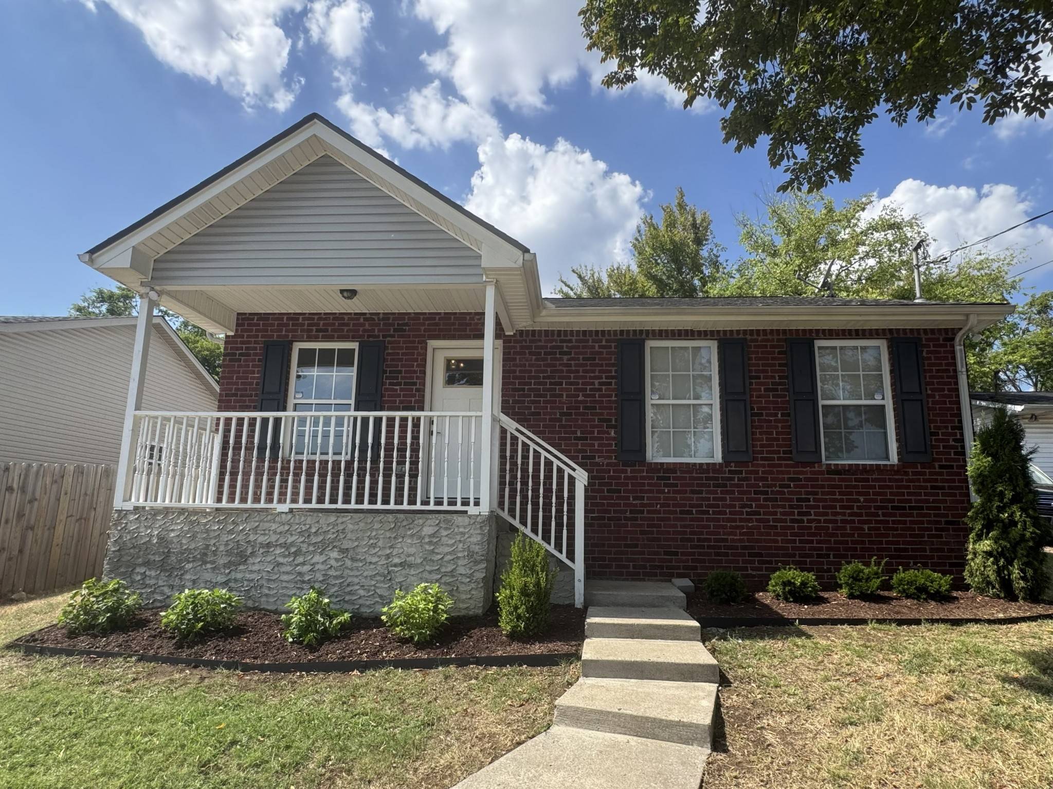 2214 Burns St, Nashville, TN 37216