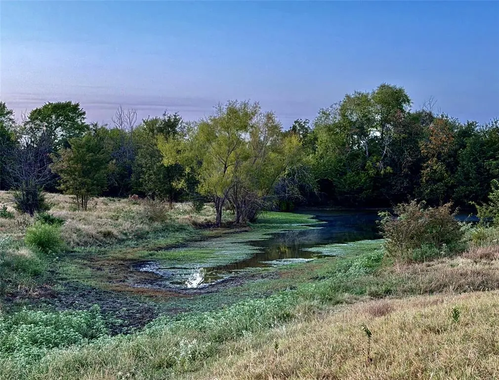3638 County Road 2910, Dodd City, TX 75438