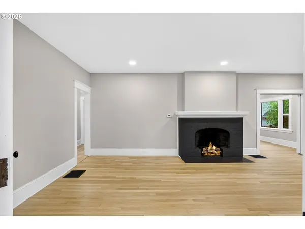 5465 SW SCHOLLS FERRY RD, Portland, OR 97225