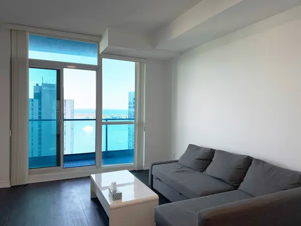 33 Bay ST #3210, Toronto C01, ON M5J 2Z3