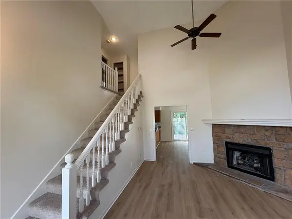 11605 W 113th ST, Overland Park, KS 66210
