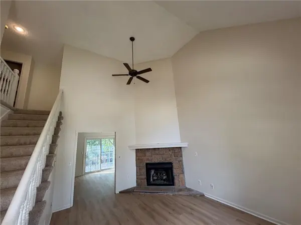 11605 W 113th ST, Overland Park, KS 66210