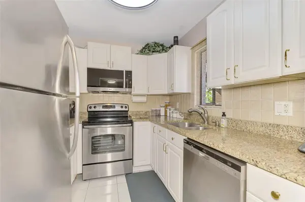 1630 STICKNEY POINT RD #30-101, Sarasota, FL 34231