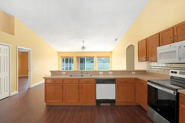 352 CLERMONT DR, Kissimmee, FL 34759