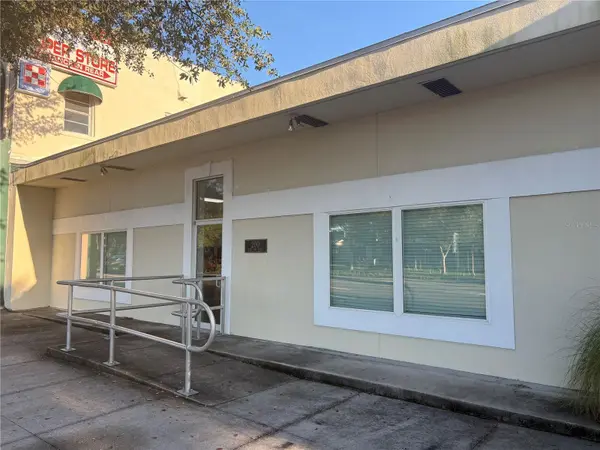 200 W BAY DR, Largo, FL 33770