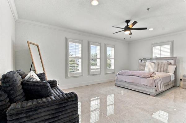 1022 PASEO DEL RIO NE #1022, St Petersburg, FL, 33702 photo 21