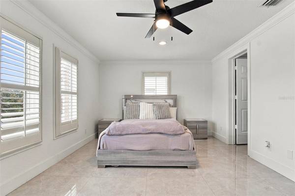 1022 PASEO DEL RIO NE #1022, St Petersburg, FL, 33702 photo 20