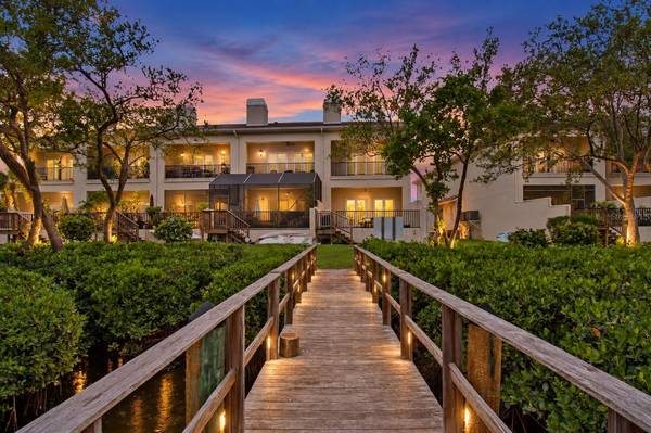 1022 PASEO DEL RIO NE #1022, St Petersburg, FL, 33702 photo 33
