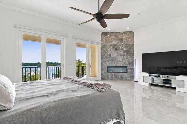 1022 PASEO DEL RIO NE #1022, St Petersburg, FL, 33702 photo 12