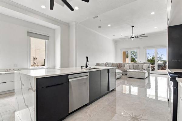 1022 PASEO DEL RIO NE #1022, St Petersburg, FL, 33702 photo 6